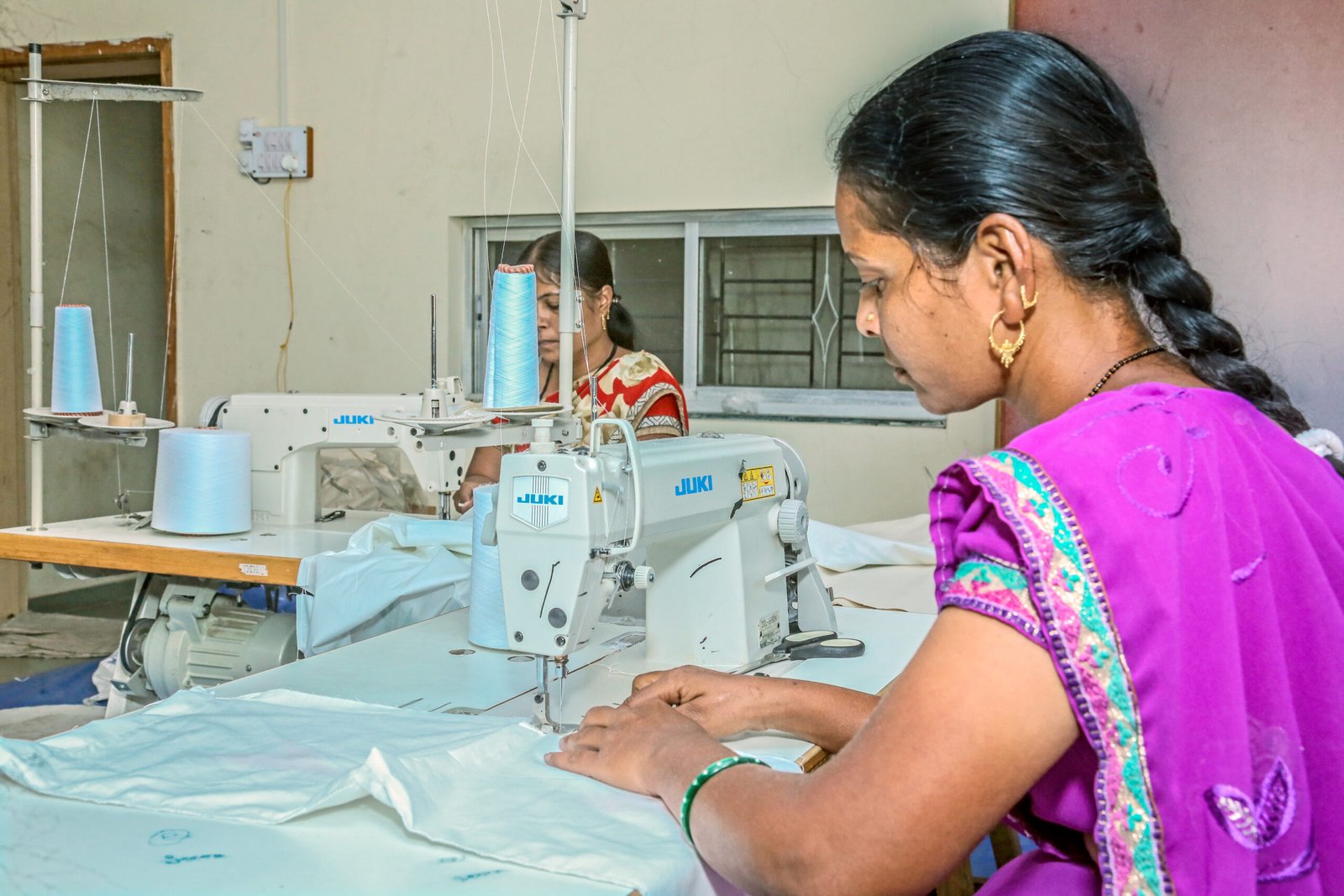 Lady stitching bags Lady stitching bags